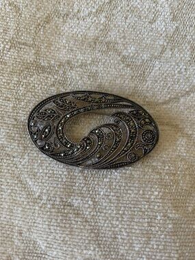 Vintage Oval Marcasite and Sterling Silver brooch.